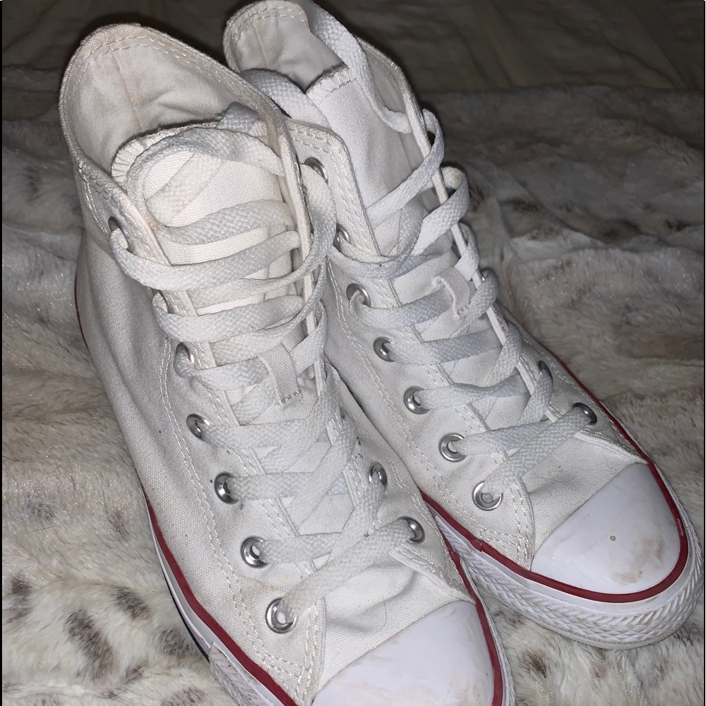 Women’s High-top converse sneakers